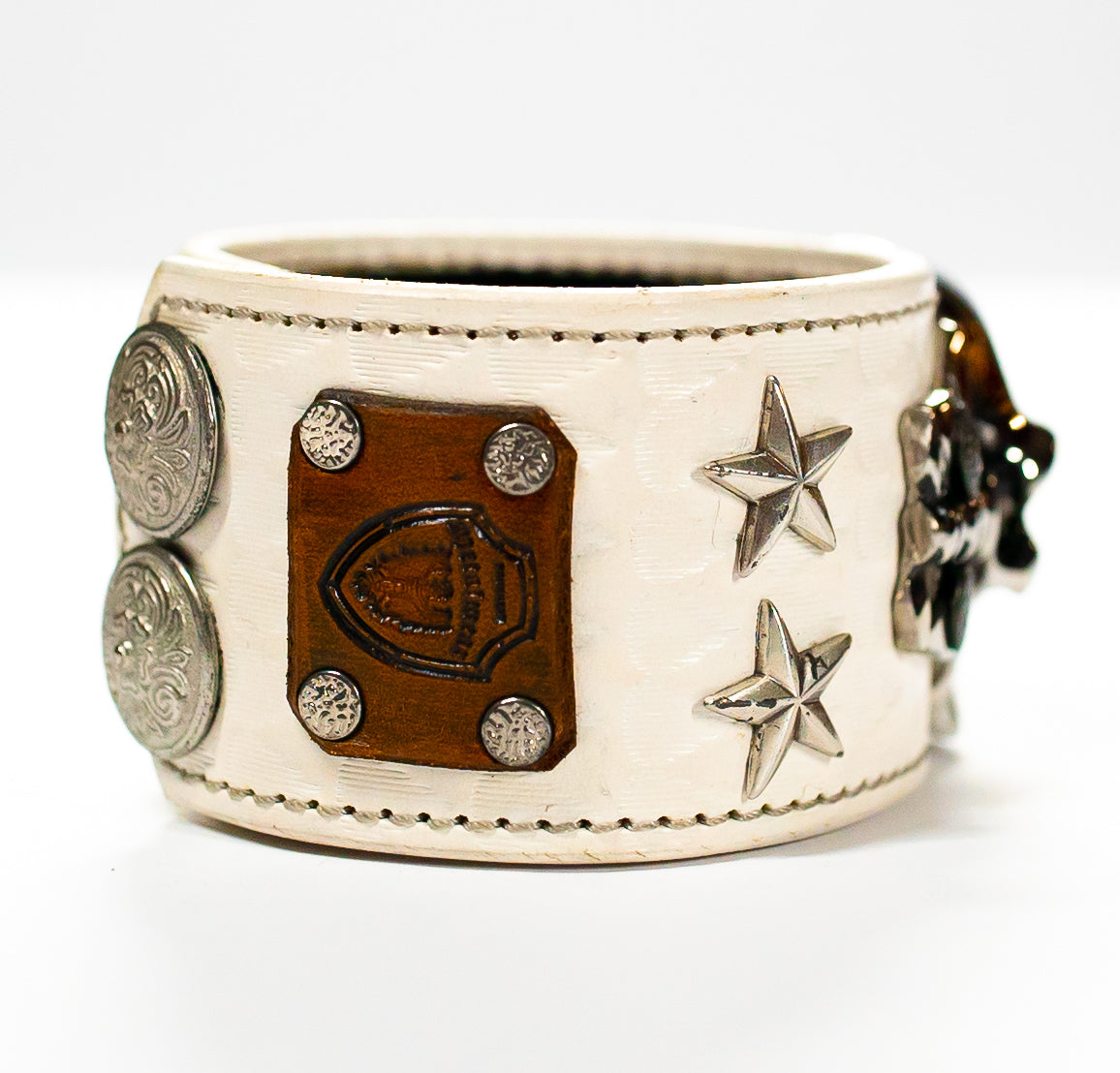 The Big Skull White Leather Cuff label side